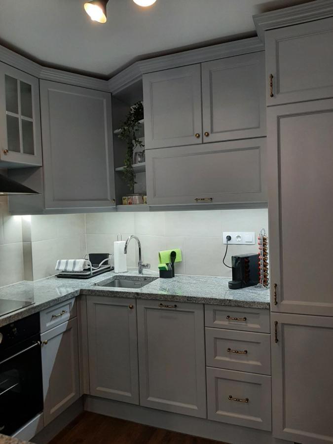Newone Apartman Шопрон Екстер'єр фото