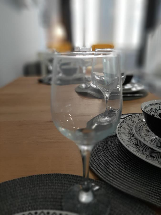 Newone Apartman Шопрон Екстер'єр фото