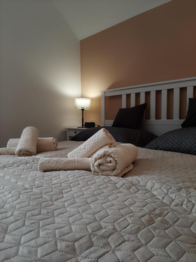 Newone Apartman Шопрон Екстер'єр фото